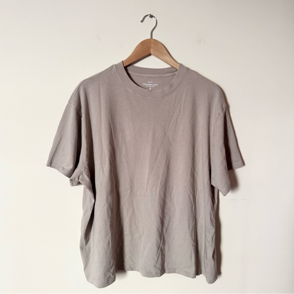 Abercrombie & Finch Essential Easy Tee - Bundle of Three - Picture 8 of 16